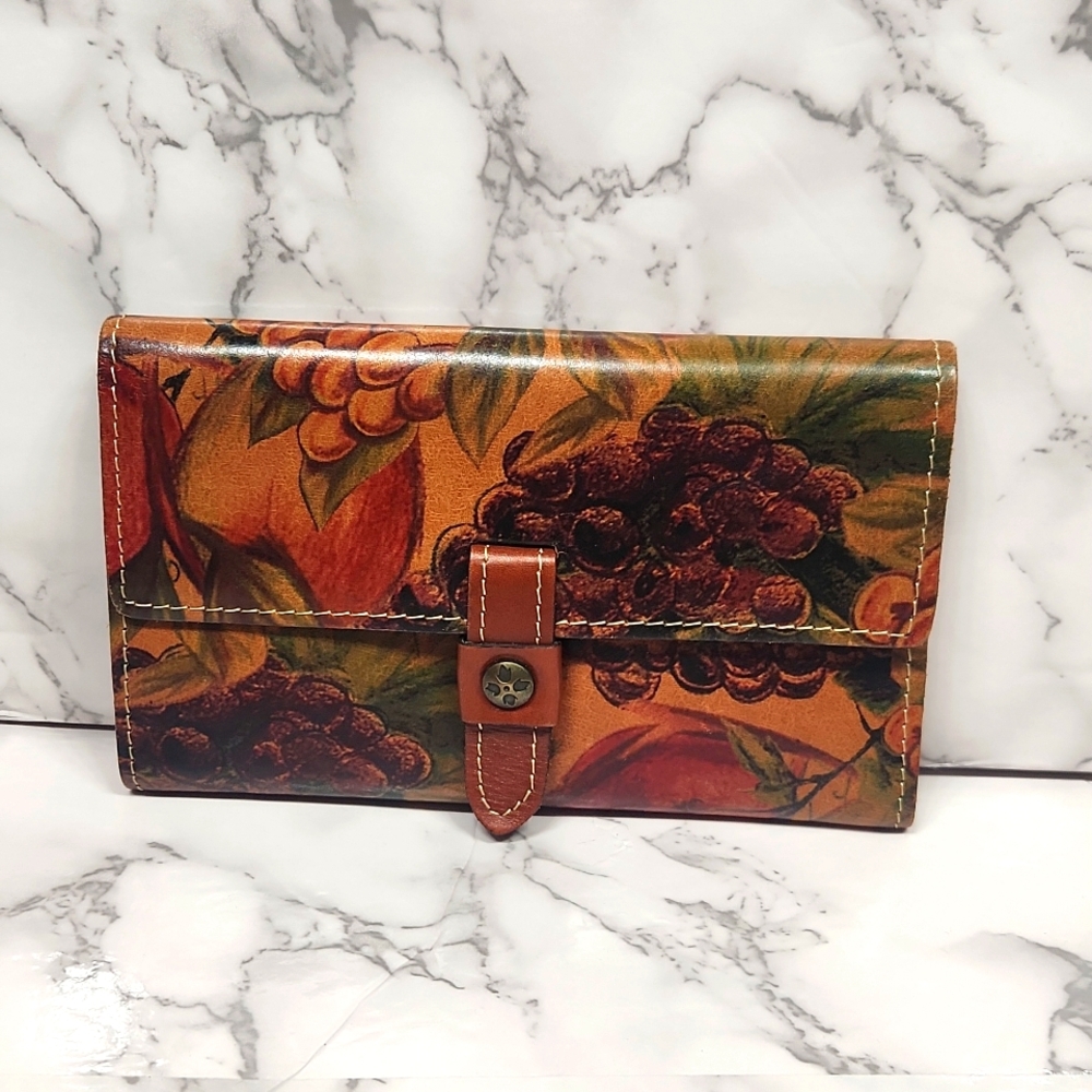 Patricia Nash  Tri Fold Wallet